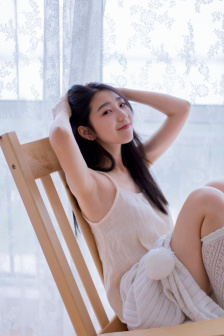大胸女大学生